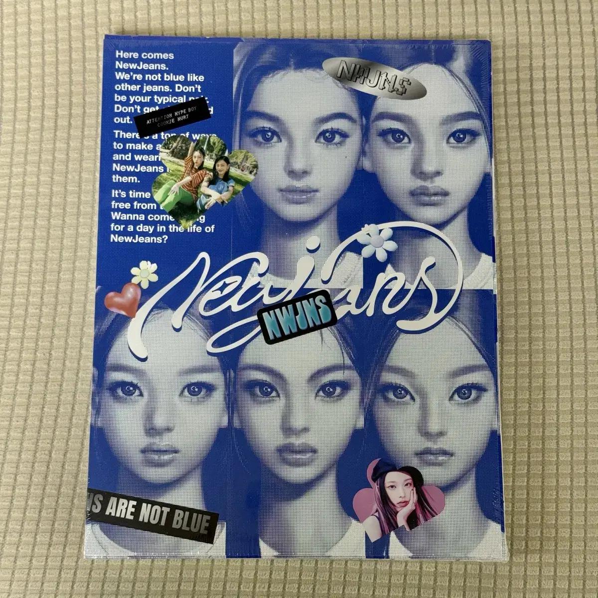 

Нераспечатанный групповой альбом Newjeans Blue Book