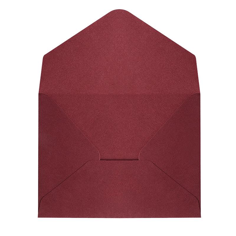 

Креативна вітальна листівка в чотири кольори з відповідним конвертом для привітань з Днем народження та Різдвом