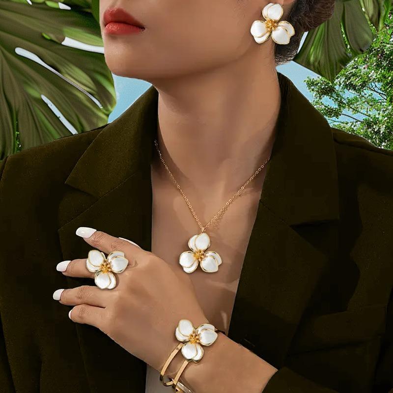 Set of luxury oil dripping flower stud earrings necklace bracelet ring four-piece set of sweet temperament high-end light luxury