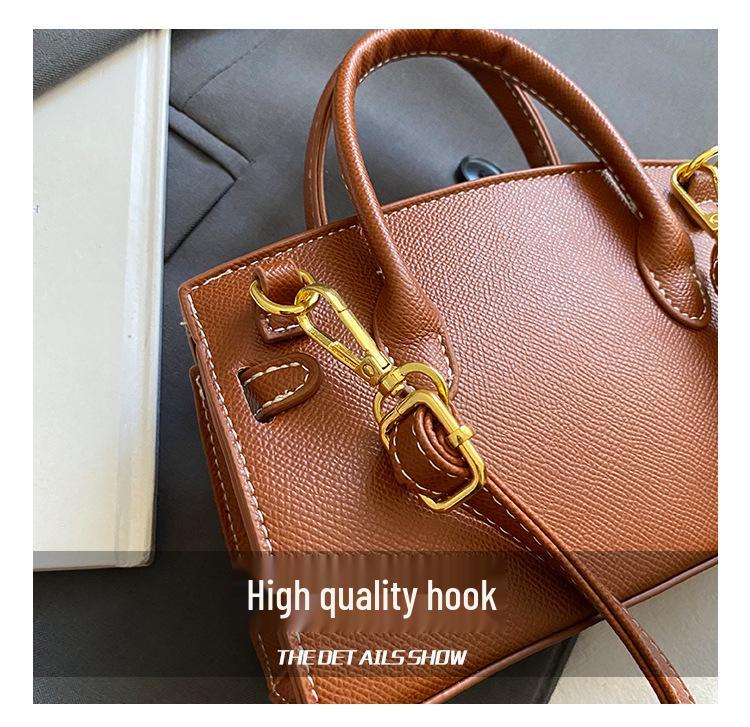 Sac à main de mode haut de gamme Automne/Hiver 2025: Sac bandoulière simple et polyvalent à fermeture à loquet pour femmes