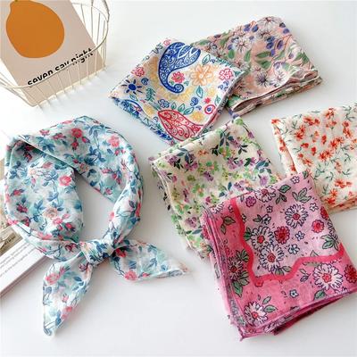 Modisches Bandana-Kopftuch aus Baumwolle für Frauen, kleines Hijab, Blumendruck, Taschentuch, Haarschal, 55 cm, quadratische Stirnbänder, Halstücher