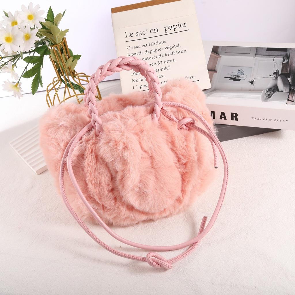 Autumn and winter new high-end pumpkin plush bag fashionable cloud bag versatile portable pleated bag