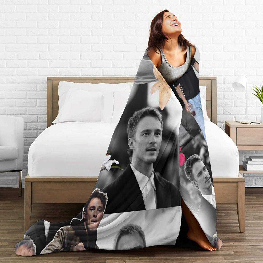 Drew Starkey Plüschdecken Kinder Flanell Überwurfdecke für Sofa Sessel Warmes Design Qualitäts Tagesdecke Geschenk