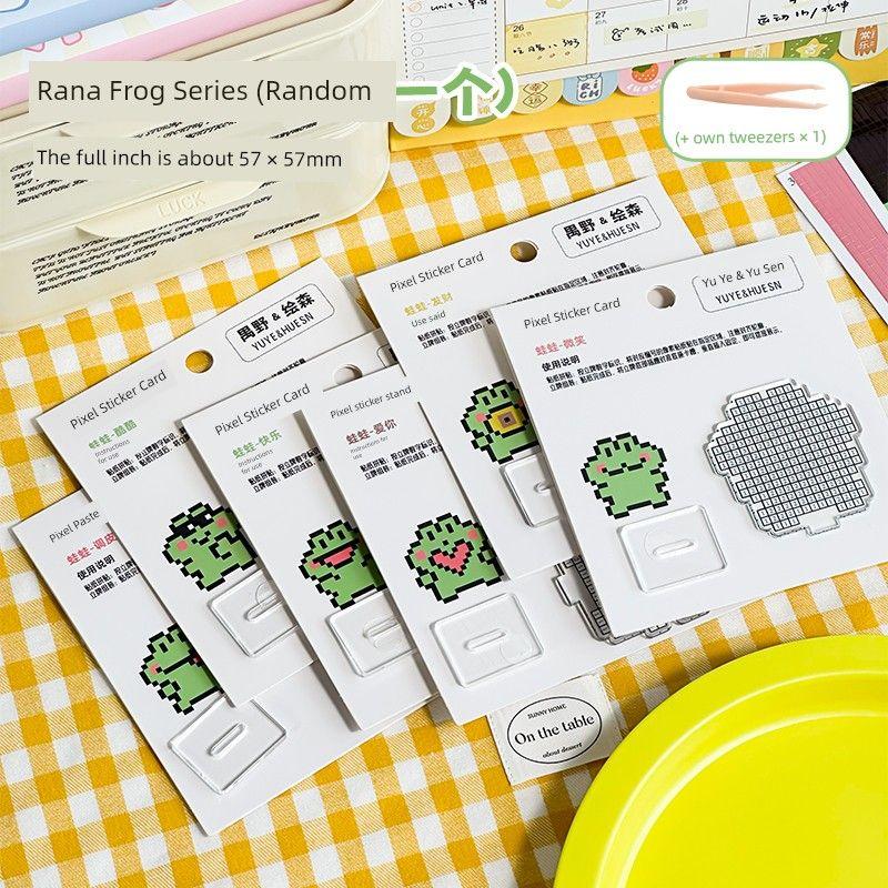 

Пиксельные наклейки Стенд Акриловый Настольный Милые Маленькие Украшения Наклейки Ручная работа DIY Ландшафтные Наклейки Дисплейная карта [Forceps] Rana Frog Series (random one)