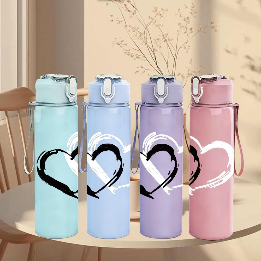 1PC Hand Drawn Sketch Heart Print 750ml Color Plastic Sports Water Bottle Leakproof Flip Straw Lid Suitable for Sports Office Home Use