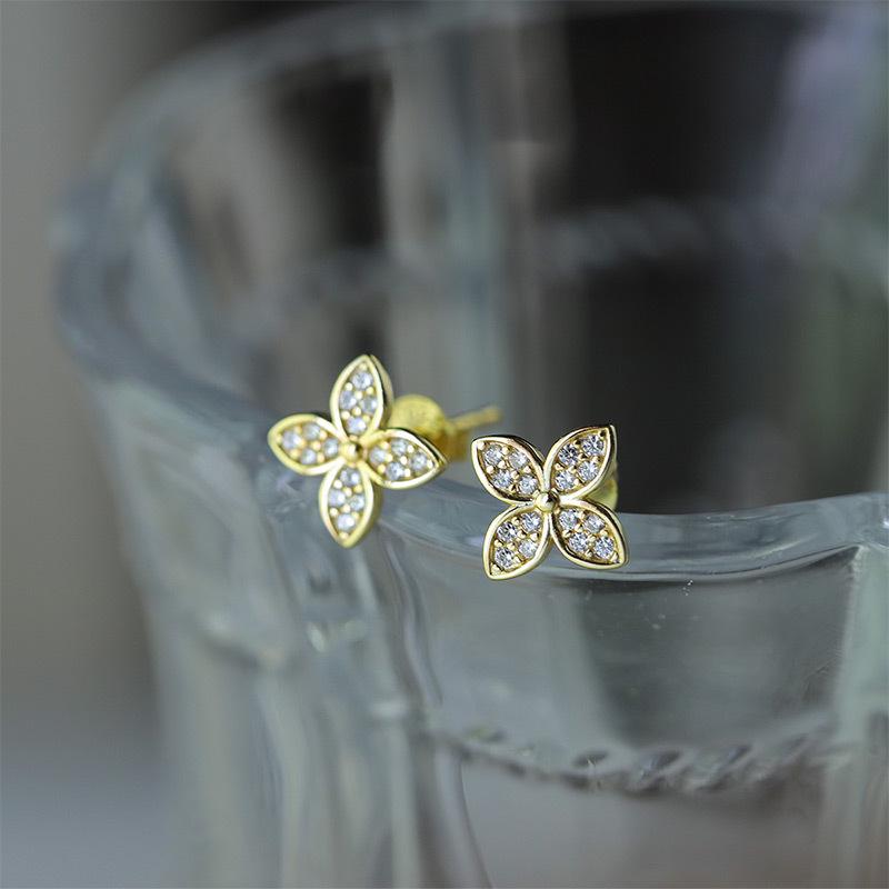 S925 Sterling Silver Gold-Plated Hydrangea Diamond Flower Stud Earrings - Japanese & Korean Design for Women