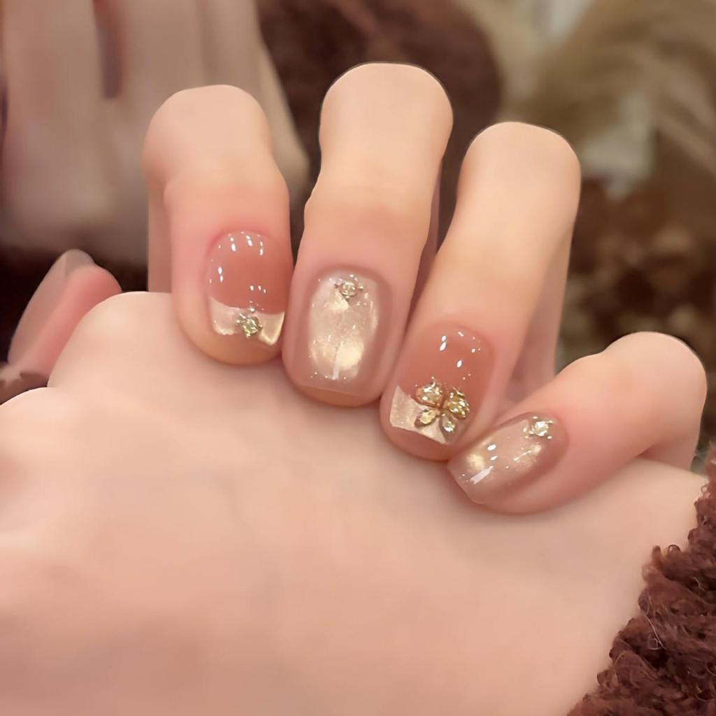 Yuanxi Light Luxury Rhinestone Nude Cat Eye White Nail Stickers