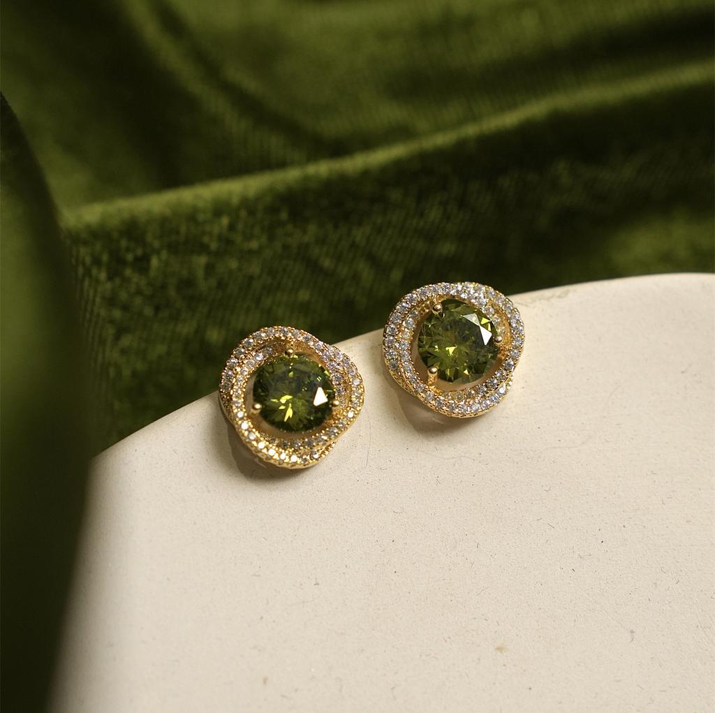 Silver Needle Zircon Earrings Retro Light Luxury Court Style Stud Earrings Niche High-end Earrings