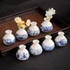 Vază Floare Retro Mică Alb-Albastru Porțelan, Mini Vas Chinezesc Bud Vintage Ceramic Absorbant Oriental Handmade Chinezesc Ghiveci