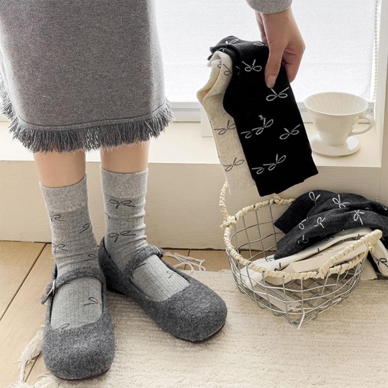 Sweet Girls Elegant Bowknot Pattern Cotton Crew Socks for Women Breathable Casual Fashion Student Middle Calf Socks
