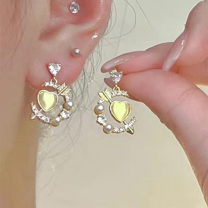 Lychee Jelly Powder Mosquito Coil Ear Clips: Elegant Chinese Style Moisturizing Earrings for Women