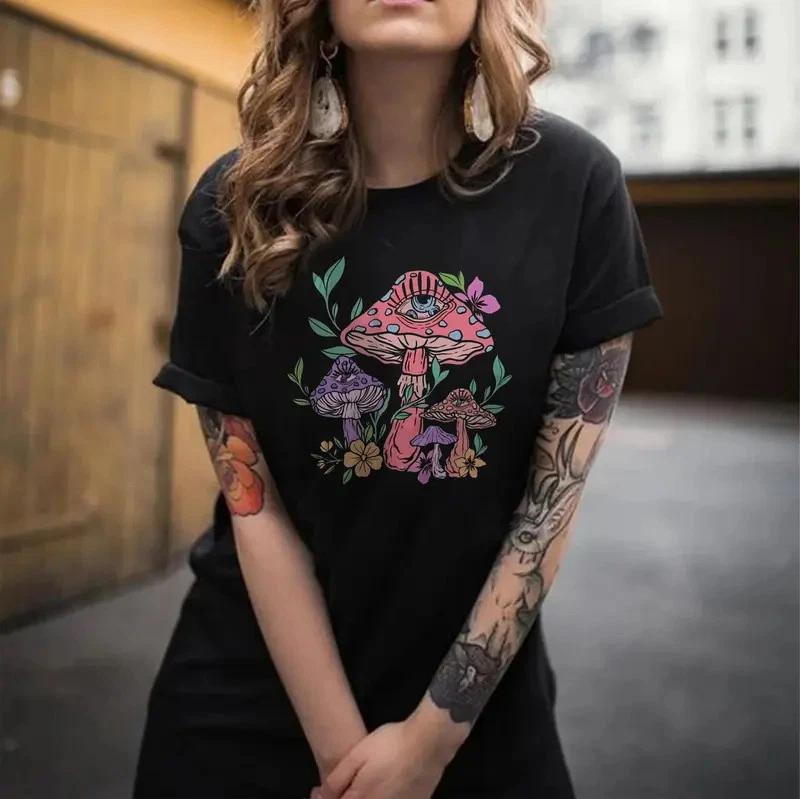 One-eyed Mushroom & Flower Print Women s T-shirt M