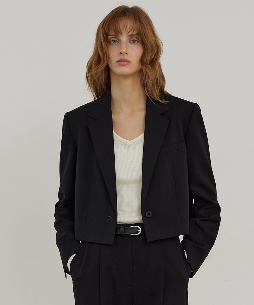 CITYBREEZE Single One-Button Tailored Crop Jacket_Black