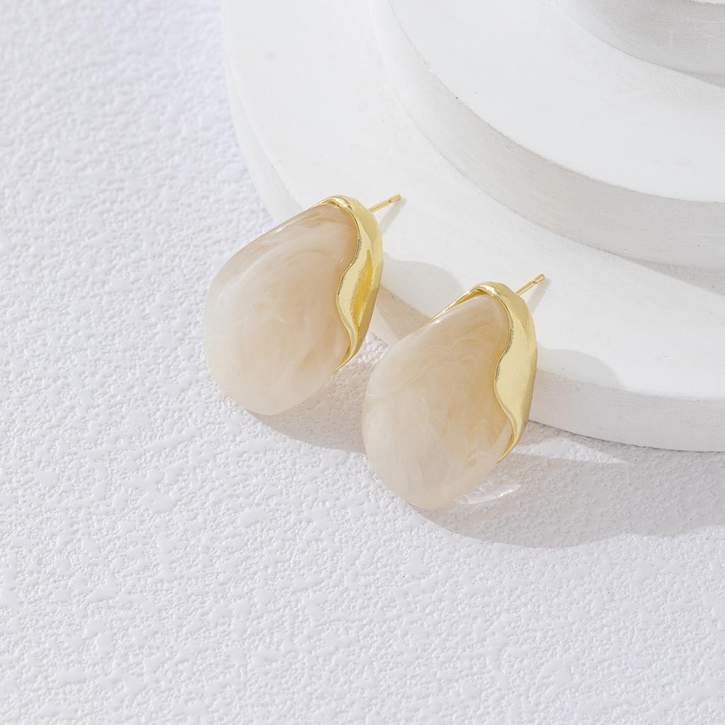 Amber Resin Irregular Water Droplet Shape Stud Earrings for Women Niche Design Metal Splice Earring Fashion Jewelry
