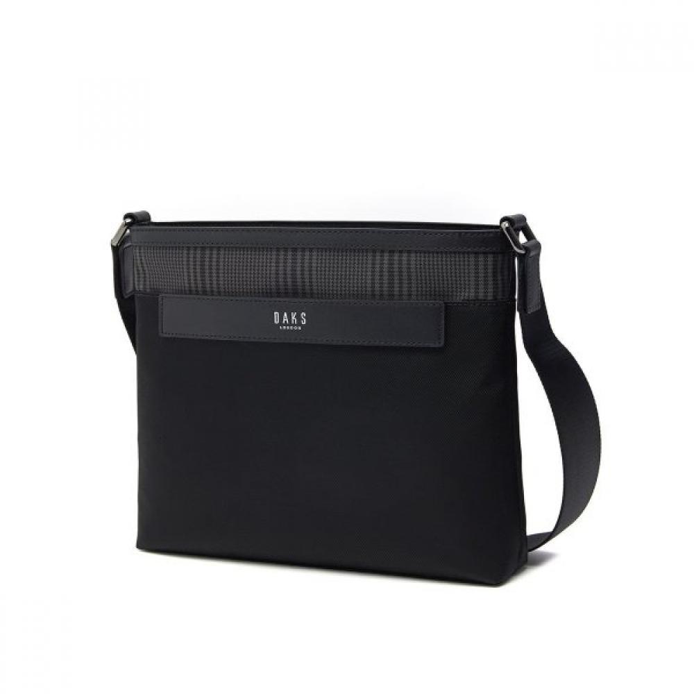

Daks Black Leather Check Document Bag Dbba5f332bk Single option