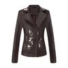 Nuova Giacca da Donna in Ecopelle Nera per l'Autunno; Cappotto in PU Ricamato Floreale Bianco; Top Marrone Scuro Stile Motociclista.