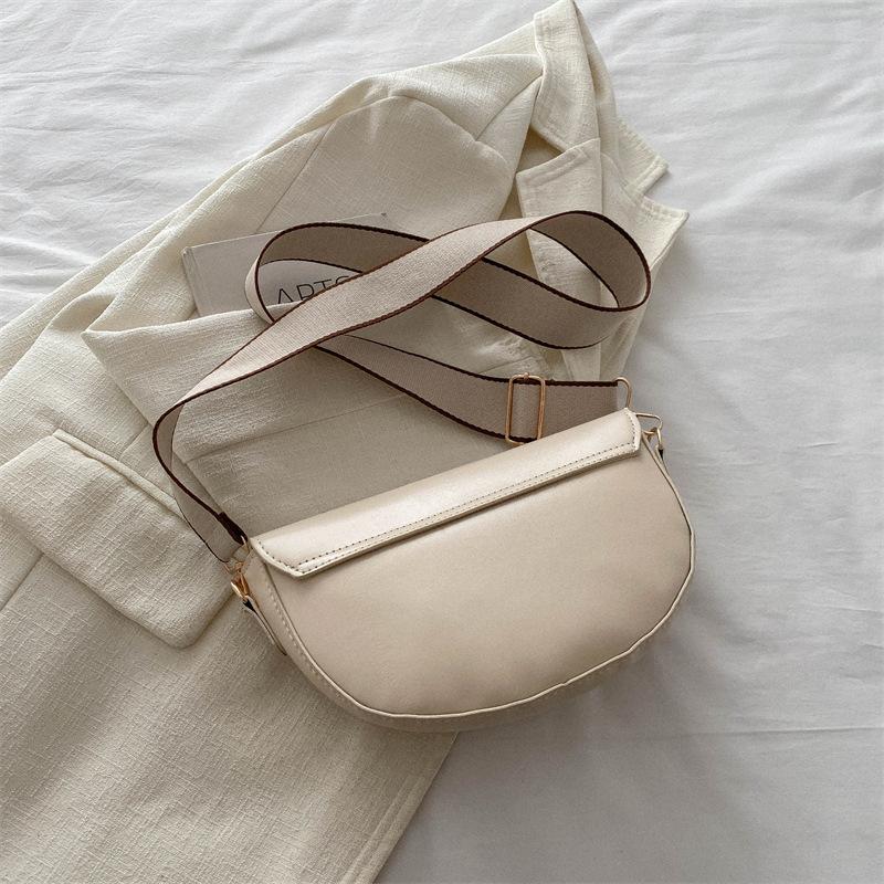 This Year Popular Fashion Korean Version Wide Shoulder Strap Single Shoulder Messenger Bag 2025 Internet Celebrity Retro Temperament Saddle Bag Early 