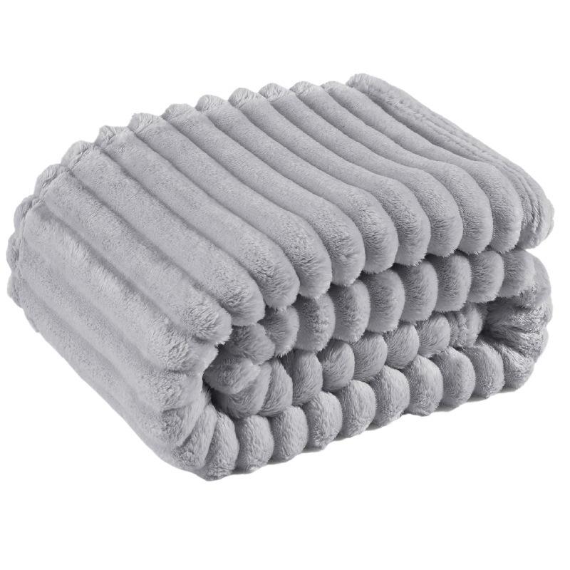 Ultra-Soft Plush Sofa Blanket - Cozy, Warm Bedding for Cold Weather