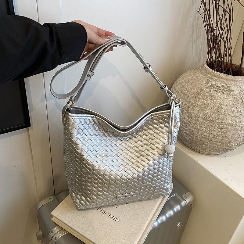 Women's Bag New Embossed Woven Commuter Tote Bag Simple Underarm Bag Large Capacity Shoulder Bag
