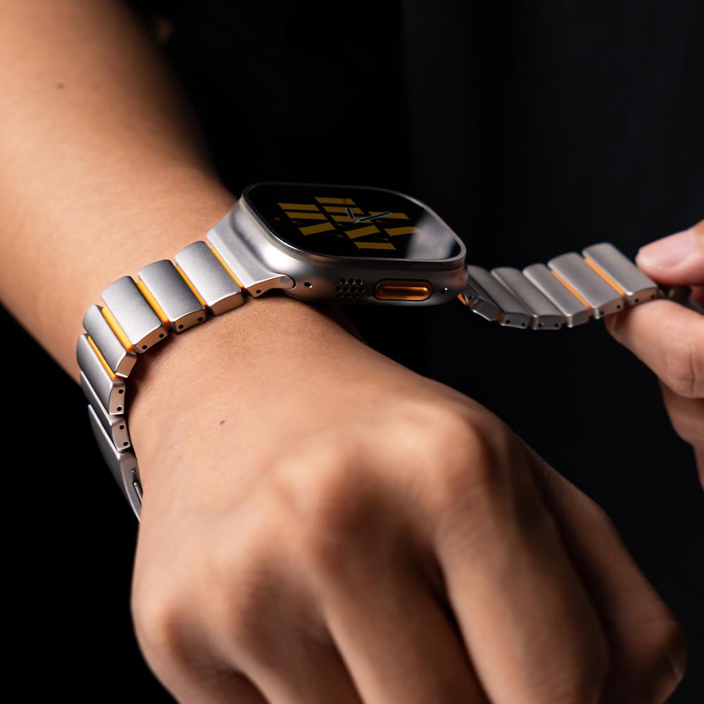 Titanium Fluoroelastomer Rubber Strap For Apple Watch Series 11 Band 46mm Magnetic Belt For Iwatch Ultra3 49mm 10 9 8 7 45mm 6 5 4 Se 44mm 42mm