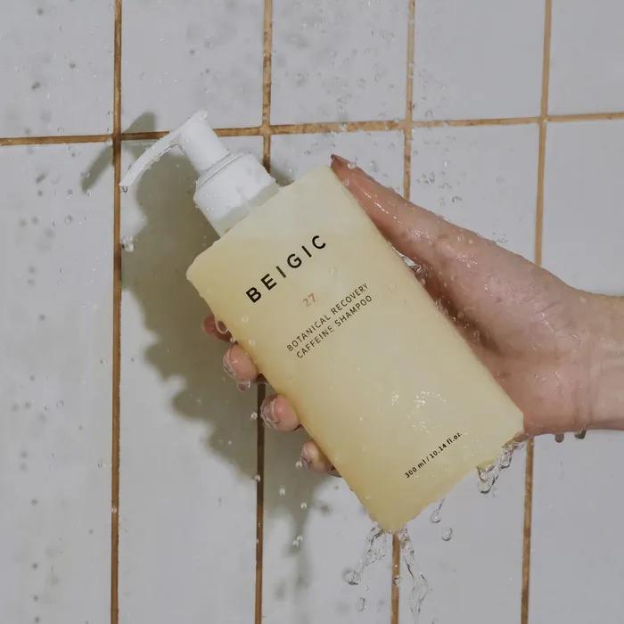 

[Выпадение волос и уход за поврежденными волосами] Ботанический восстанавливающий шампунь с кофеином 300 мл