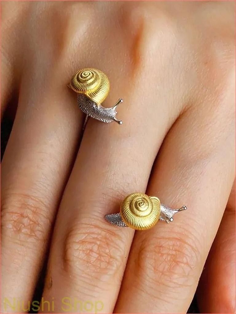 -shaped Earrings, Luxurious And Sophisticated Earrings, Trendy Stud Earrings With A Retro Feel.