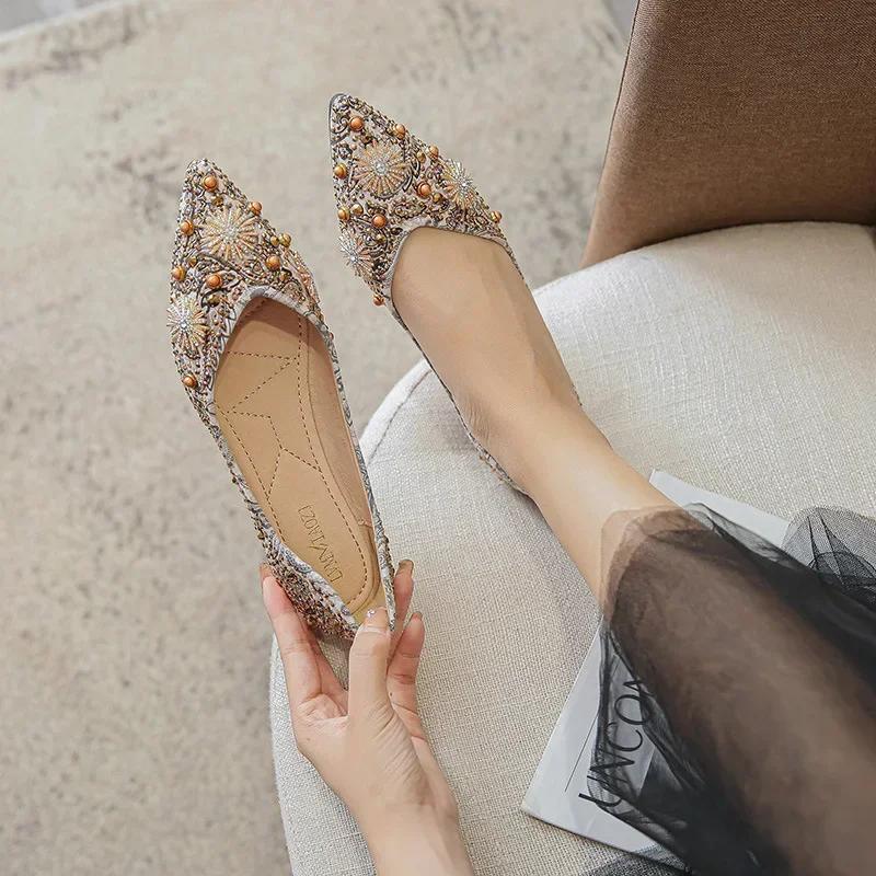 Pointed Toe Women Flat Rhinestones Loafers Autumn Rivets Classic Ladie Flats Shoes Women's Ballet Flats Soft Boat Shoes 2024