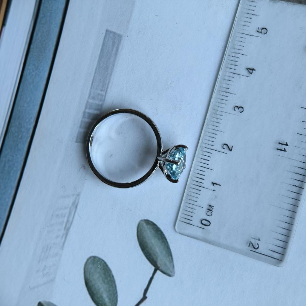 Silver Ring with Natural Topaz 2.219ct, Item Weight 2.29 Gr (2188216)