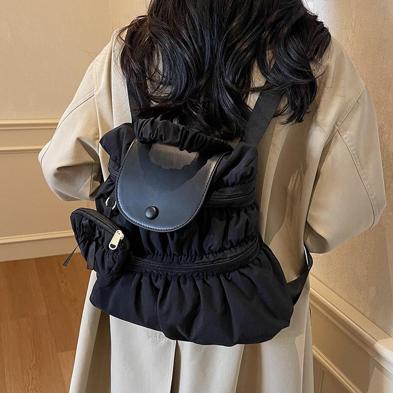 College style lazy pleated backpack trendy new fashion casual women's handbag