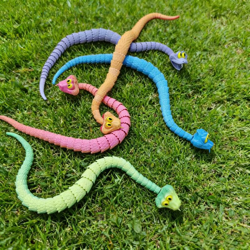 Jointed Snake Ornament: Movable, Multicolor, Cross-Border Bestseller