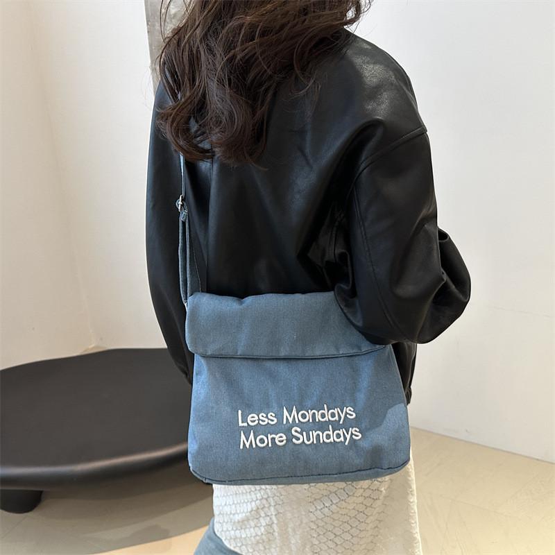 Sac Cabas D'Épaule Décontracté Tendance En Jean Pour Femmes De Taille Moyenne Douce Avec Poches