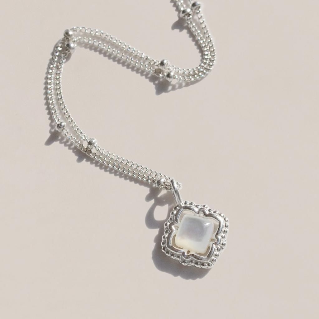 47Bag 925 Silver Natural Mother-Of-Pearl Gemstone Necklace Gladys