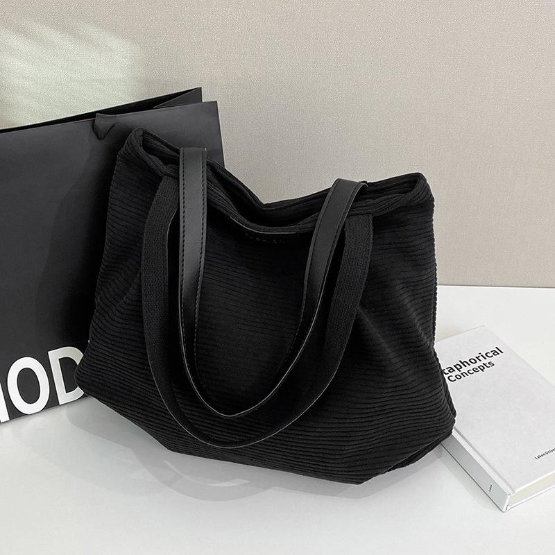 New armpit bag casual lazy wind large capacity tote bag women's retro handbag commuter versatile shoulder bag