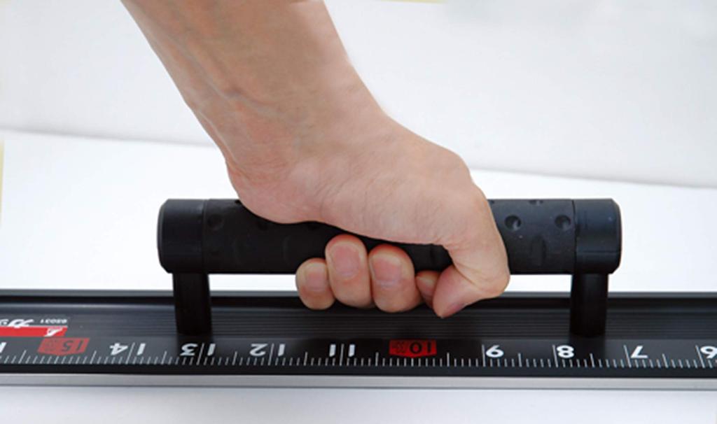 Shinwa Sokutei Aluminium Cutter Lineal Cut Master EX60cm mit Griff 65031