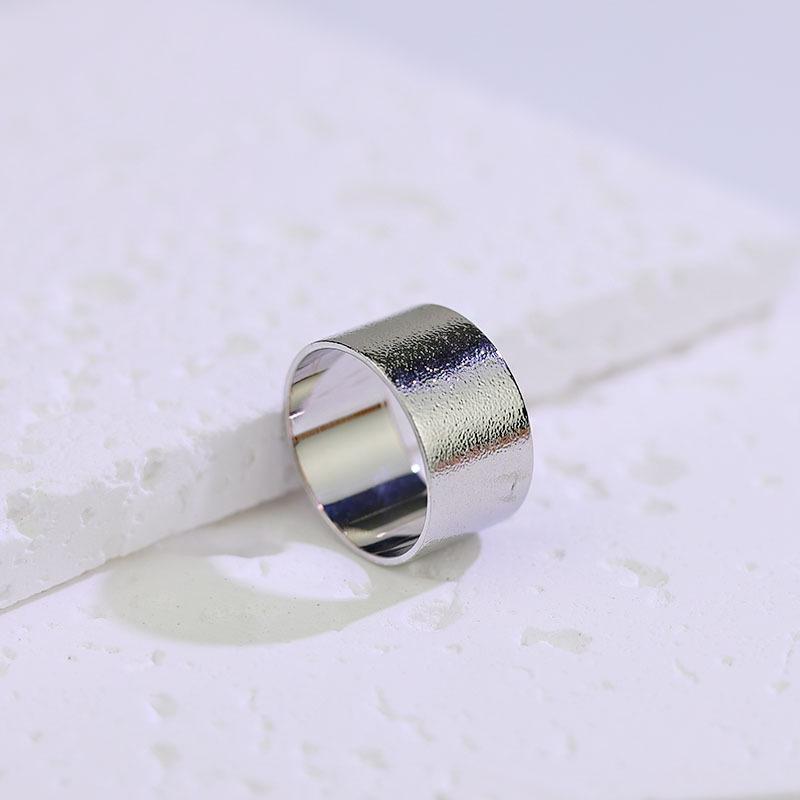 Korean Style Fashionable Scarf Buckle - Women's Simple and Stylish Scarf Accessory