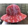 Used KANGOL bandana pattern bowler hat that can be recommended both functionally and aesthetically.