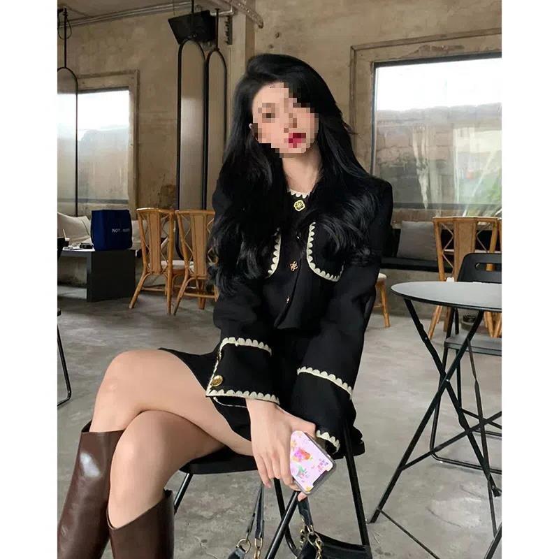 Elegant Miss High-End Fragrance Style: Women's 2024 Autumn/Winter Short Black Coat Set