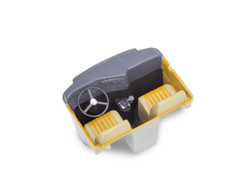 America Revell 1/32 Chevy Bison Semi-Truck Plastic Model 17471