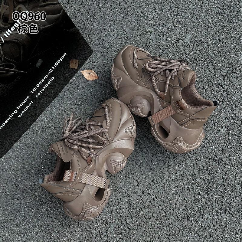 Leather dad shoes autumn and winter new platform ins trendy casual sports shoes 35 коричневый