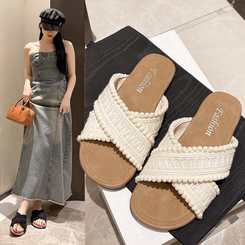 2025 fairy wind beach skirt gentle new cool slippers women wear hundreds of matching spring and summer one-word drag flat bottom