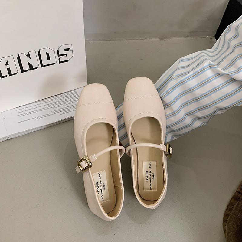 2025 spring new square head light mouth thick heel single shoes one word buckle French retro Mary Jane shoes women's shoes