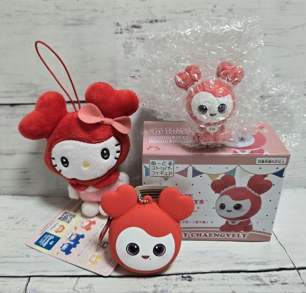 [USED] GIGO TWICE LOVELYS Wallet Mascot Figure Petite