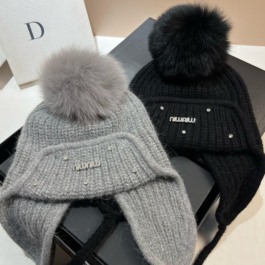 Iceland Big Fox Hairball Rabbit Hair Ear Protection Hat Winter Light Luxury Rhinestone Min Velvet Warm Knitted Hat Women