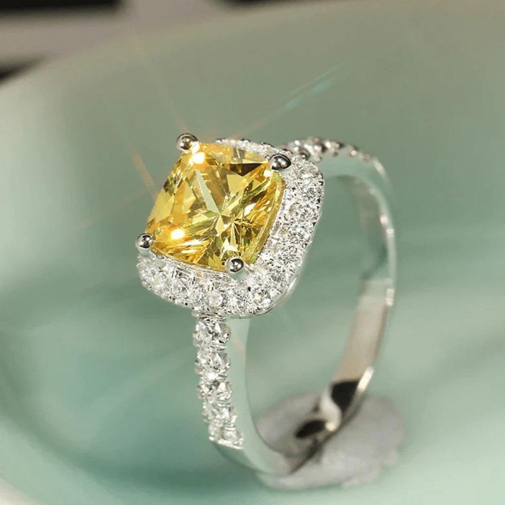 Exquisite Luxury Micro-inlay Zircon Square Four Claw Yellow Crystal Stainless Steel Rings for Women Bride Wedding Charm Jewelry