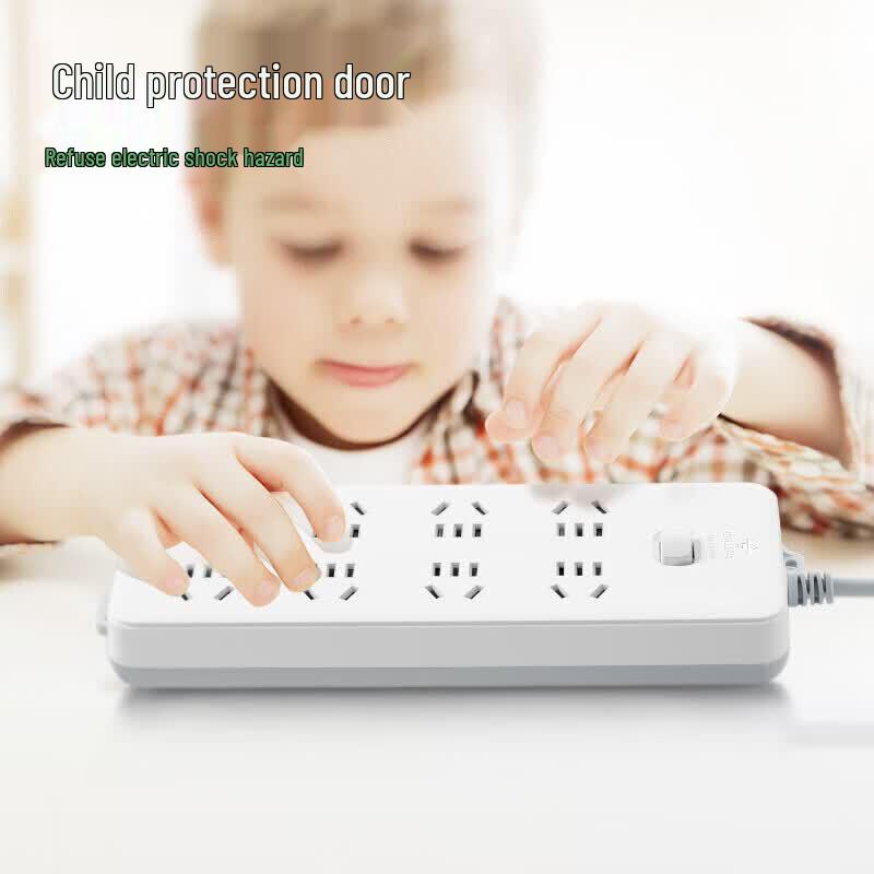 BULL 8-Outlet Power Strip with Master Switch