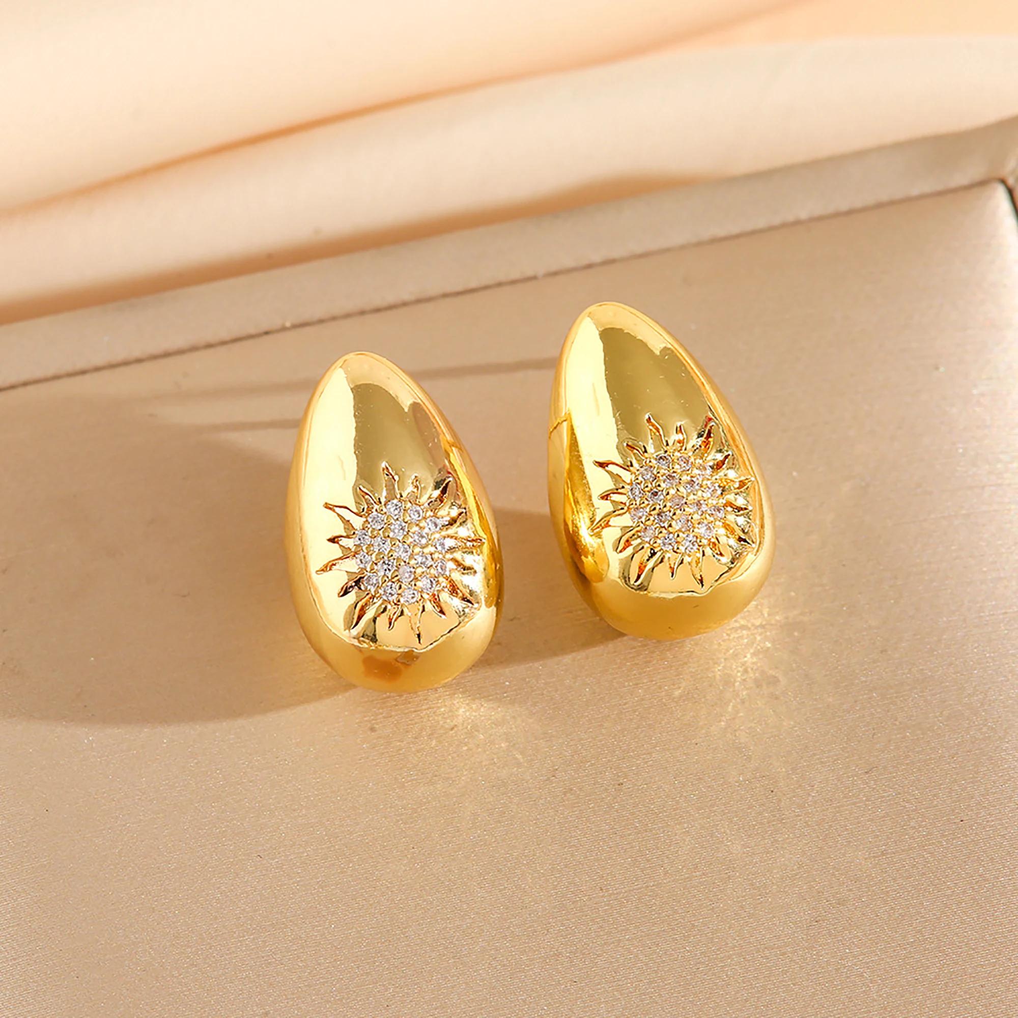 

1pair Droplet Shape Heart Pattern Golden Color Stud Earrings Copper Artificial Zircon Women Jewelry Accessory Party Gift Gold