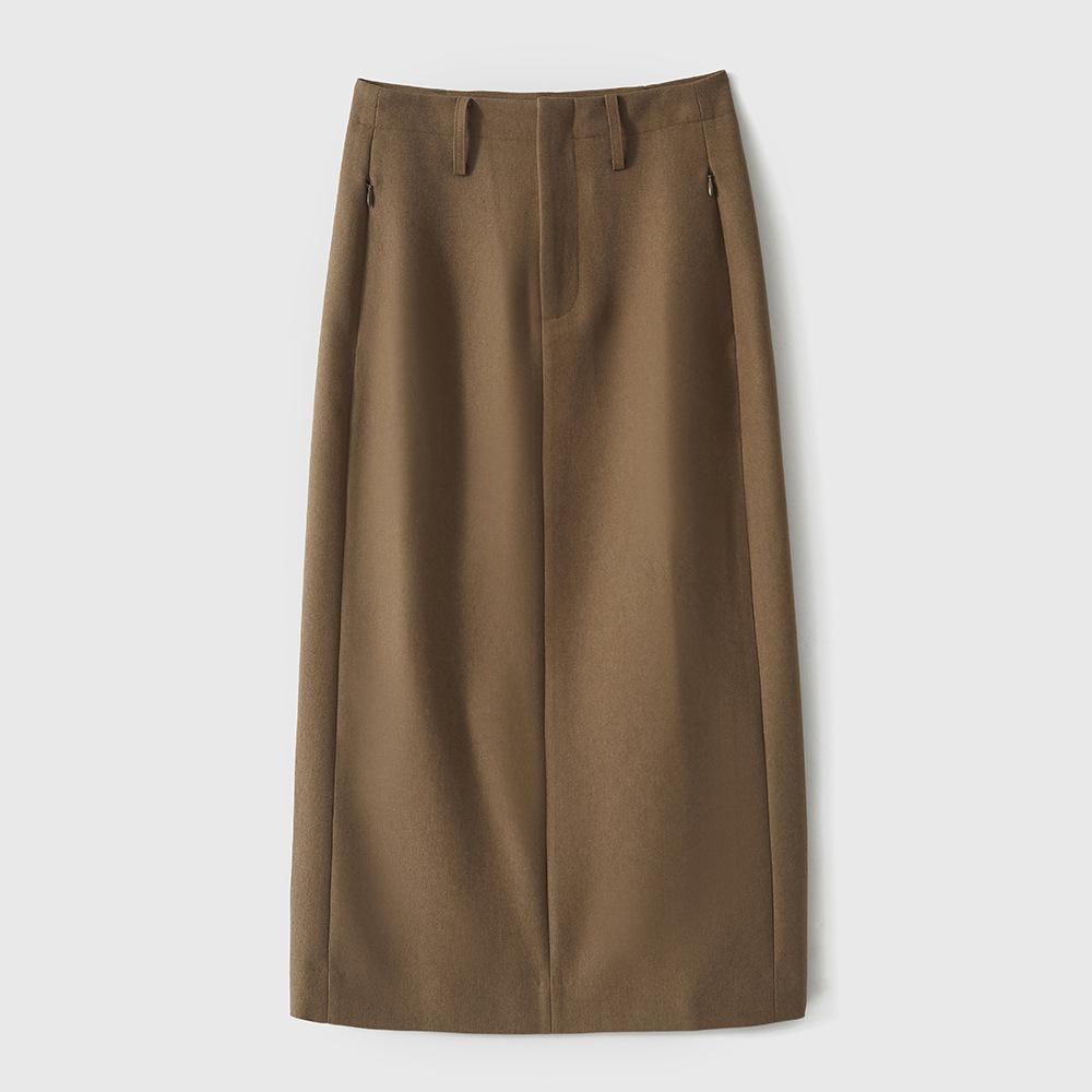 

In Stock: Versatile A-Line Midi Skirt with Back Slit & Belt Loops for Pear-Shaped Figures Small хаки