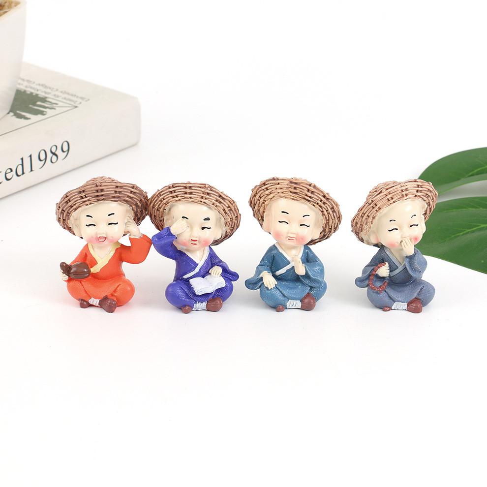 Cute Straw 4pcs Hat Little Monk Mini Ornament Set For Garden And Car Decor
