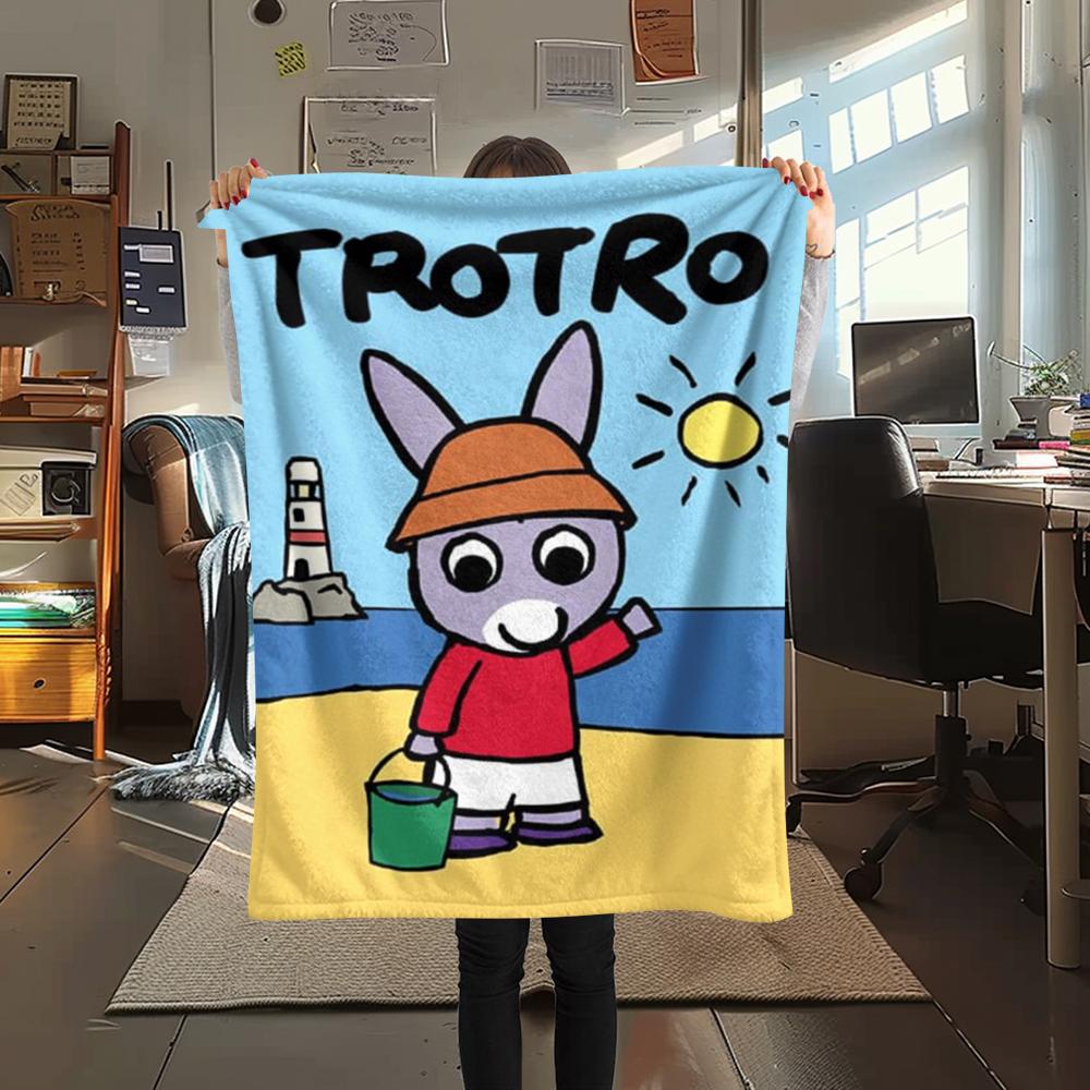 1PC Trotro Print Flannel Blanket, High Quality Comfortable for All Seasons, Home Decor, Warmth and Comfort, Perfect for Christmas Gifts229