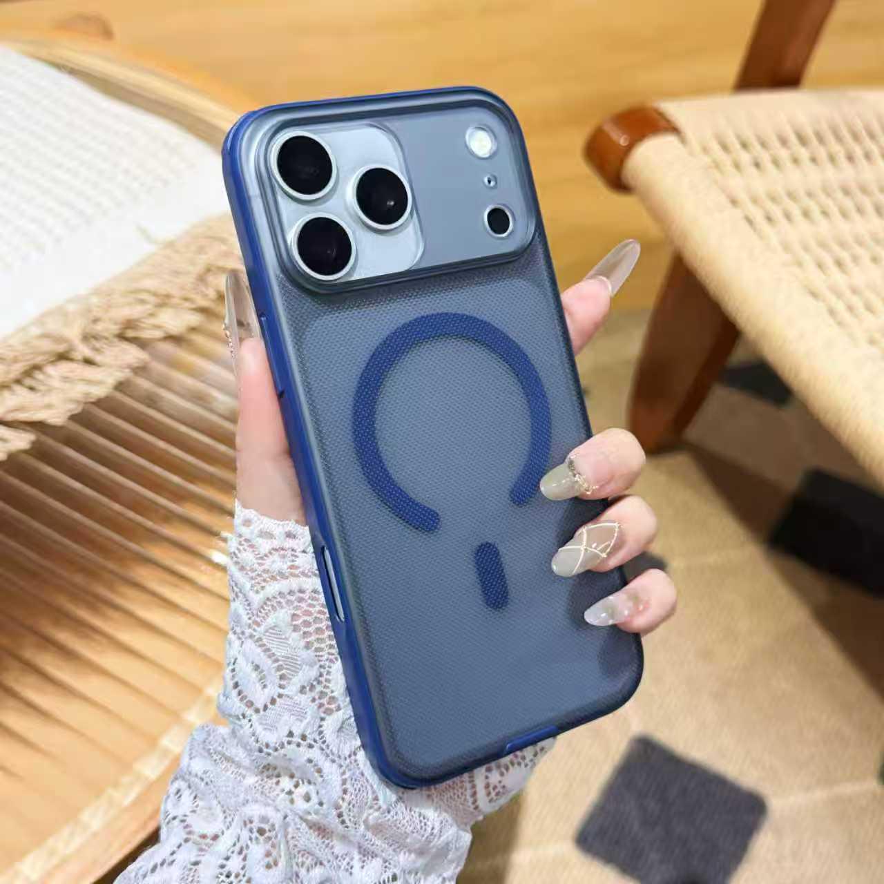 

Singularity Ripples Magnetic iPhone 17 Pro Max Frosted Semi-Transparent Full Coverage Drop-Proof Case iPhone 13 Pro синий